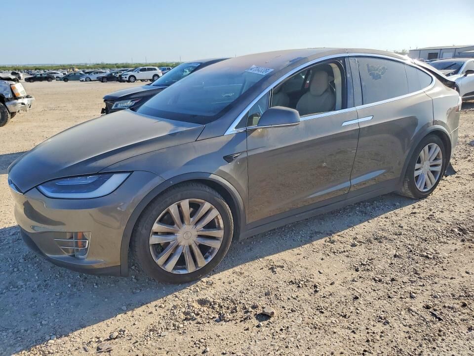 2016 TESLA Model X