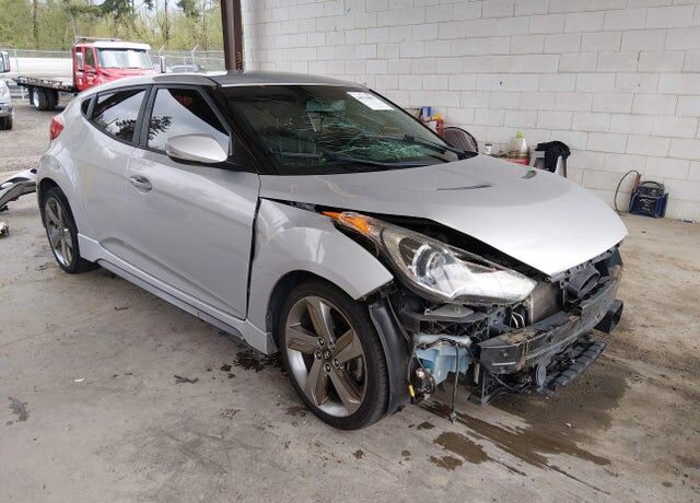 2013 HYUNDAI Veloster