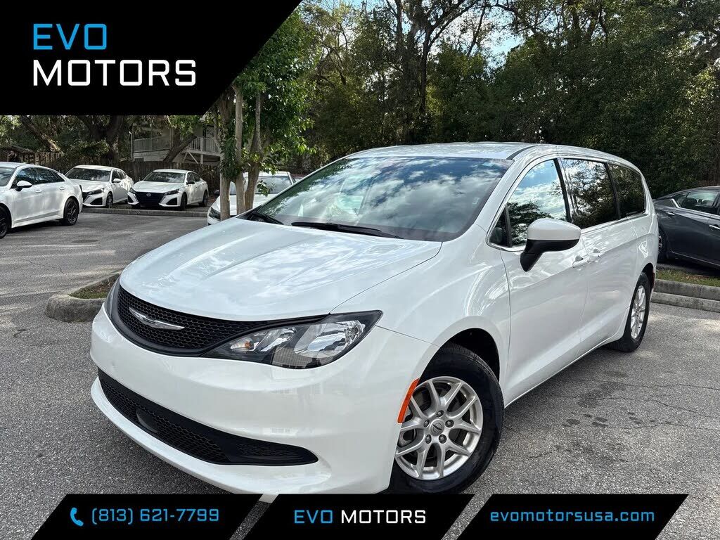 2023 CHRYSLER Voyager