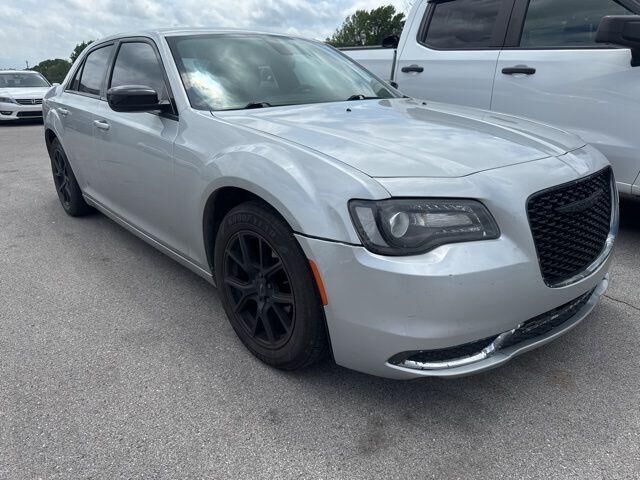 2019 CHRYSLER 300