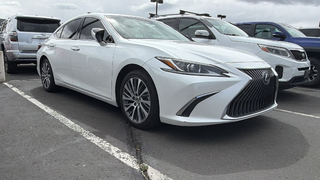 2020 LEXUS ES