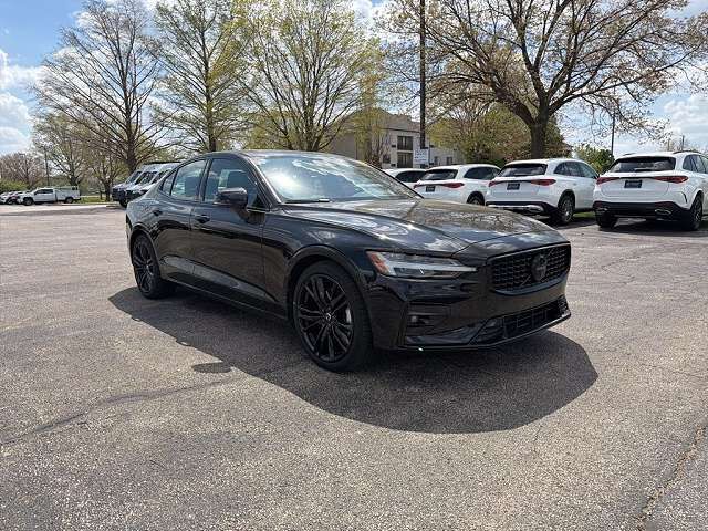 2024 VOLVO S60