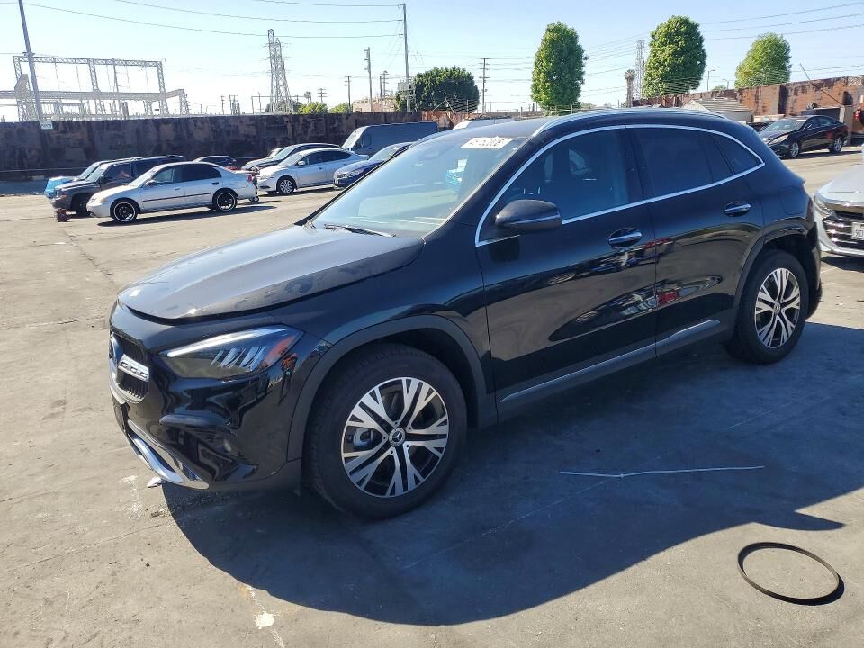 2025 MERCEDES-BENZ GLA-Class