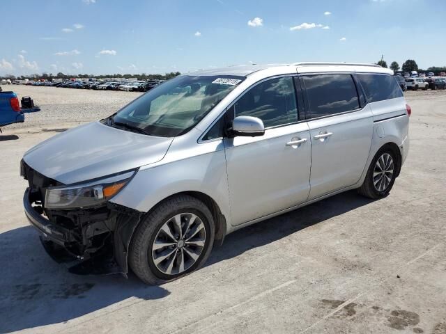 2016 KIA Sedona