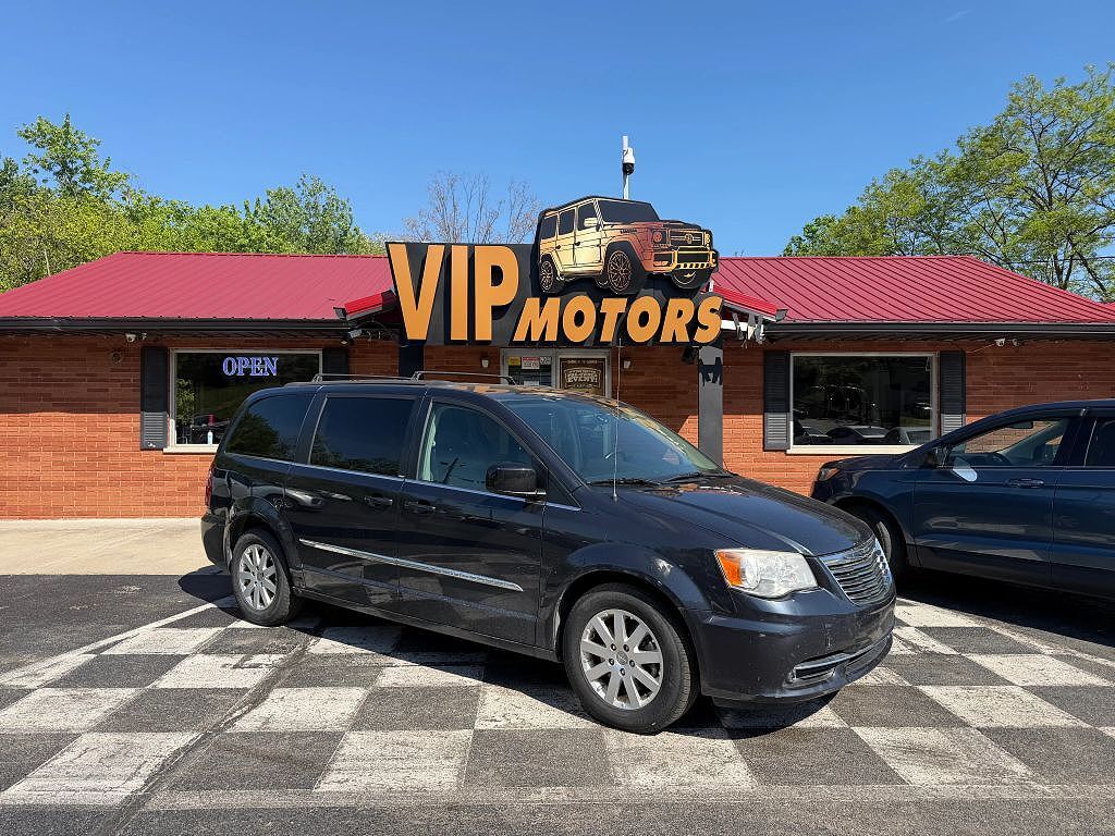 2014 CHRYSLER Town and Country
