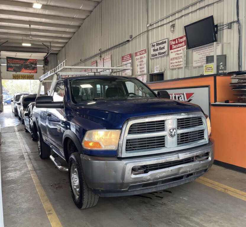 2011 DODGE Ram
