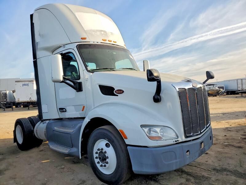 2016 PETERBILT 579