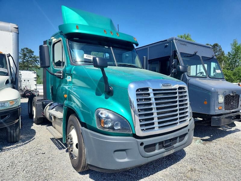 2019 FREIGHTLINER Cascadia