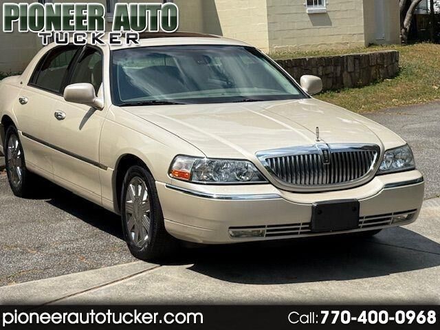 2003 LINCOLN Town Car