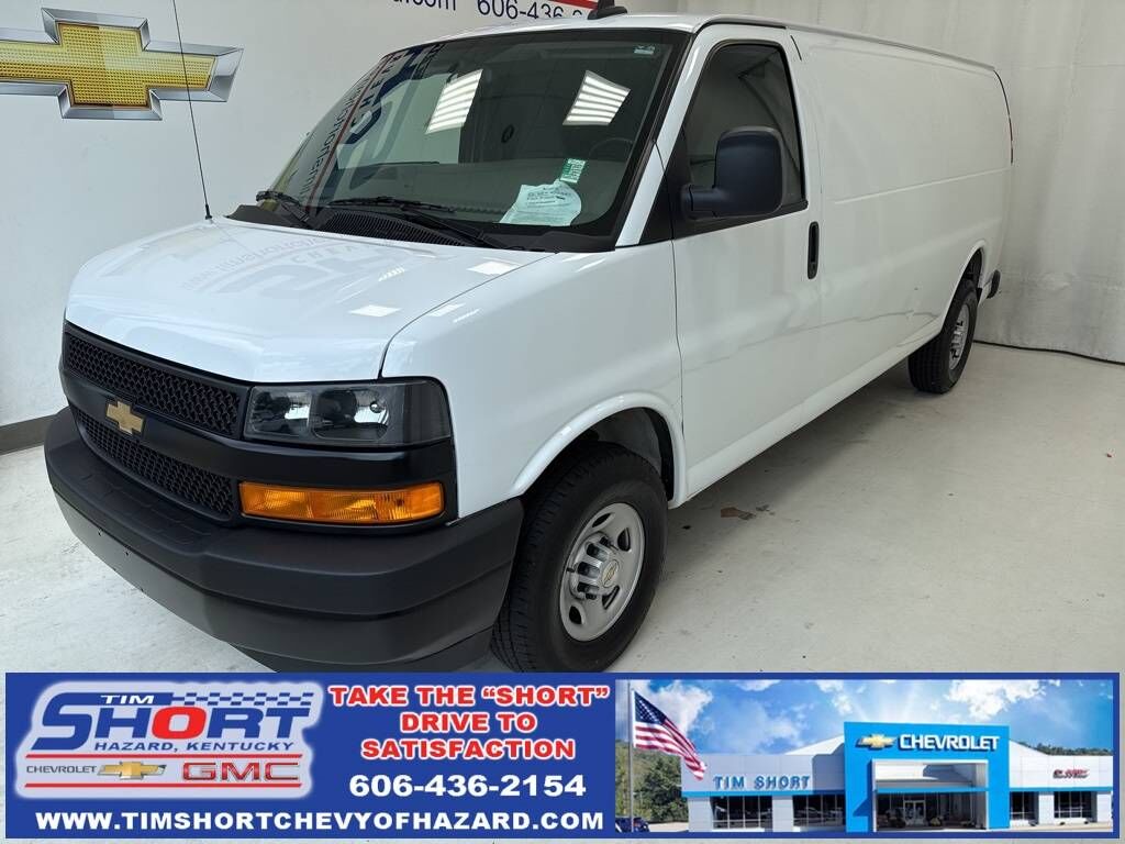 2023 CHEVROLET Express