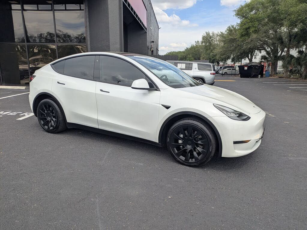 2020 TESLA Model Y