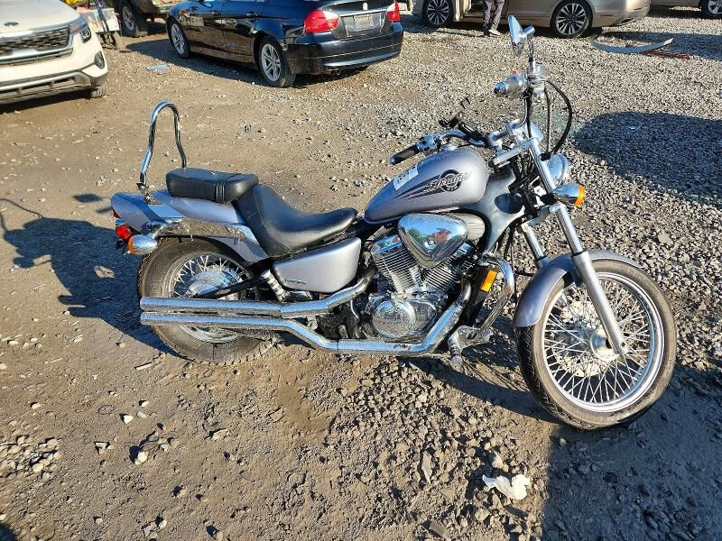 2004 HONDA VT600CD