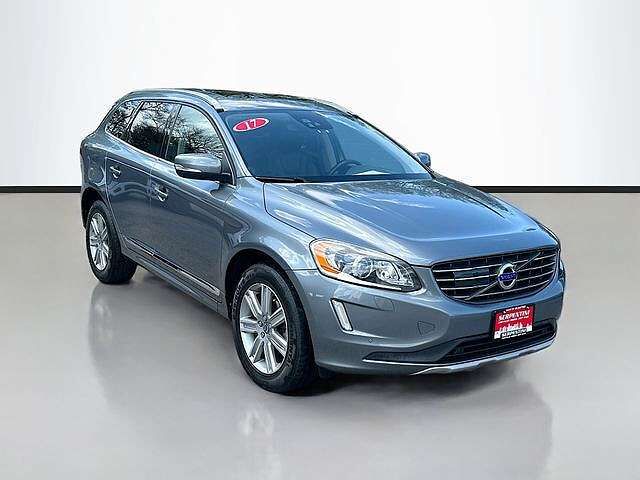 2017 VOLVO XC60