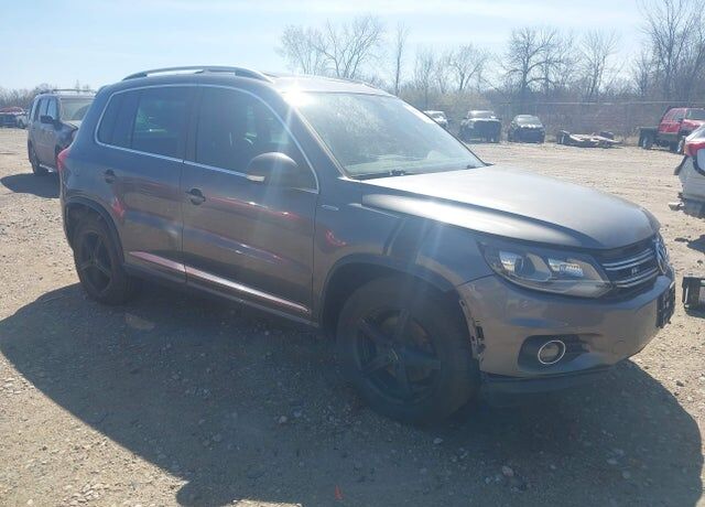 2014 VOLKSWAGEN Tiguan