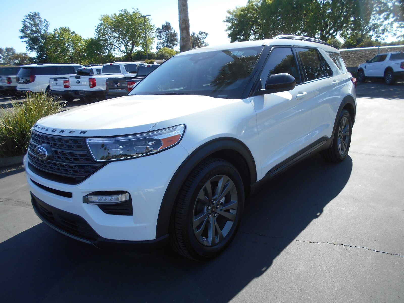 2023 FORD Explorer