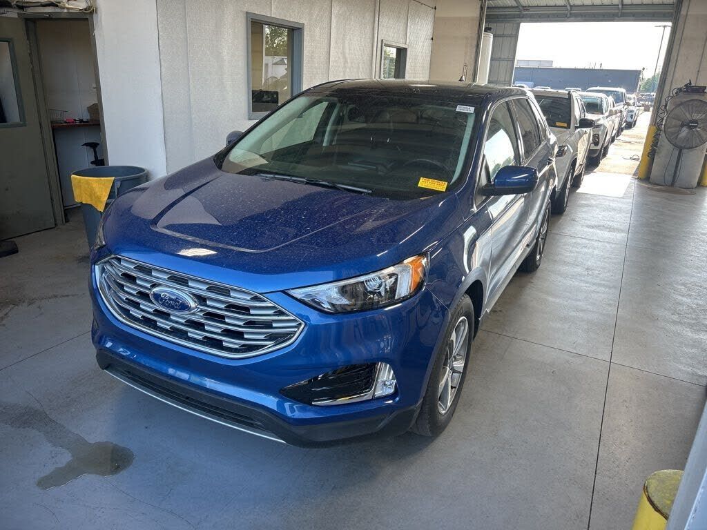 2022 FORD Edge