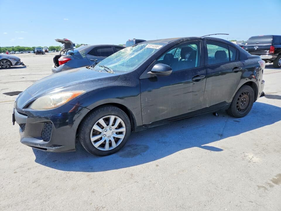 2013 MAZDA Mazda3