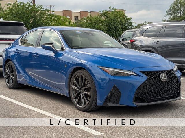 2021 LEXUS IS