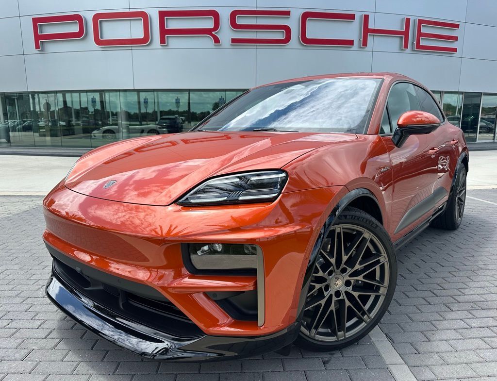 2025 PORSCHE Macan
