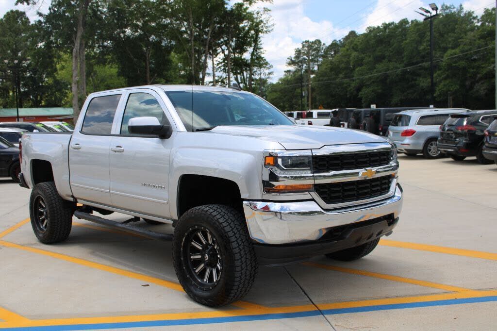 2018 CHEVROLET Silverado