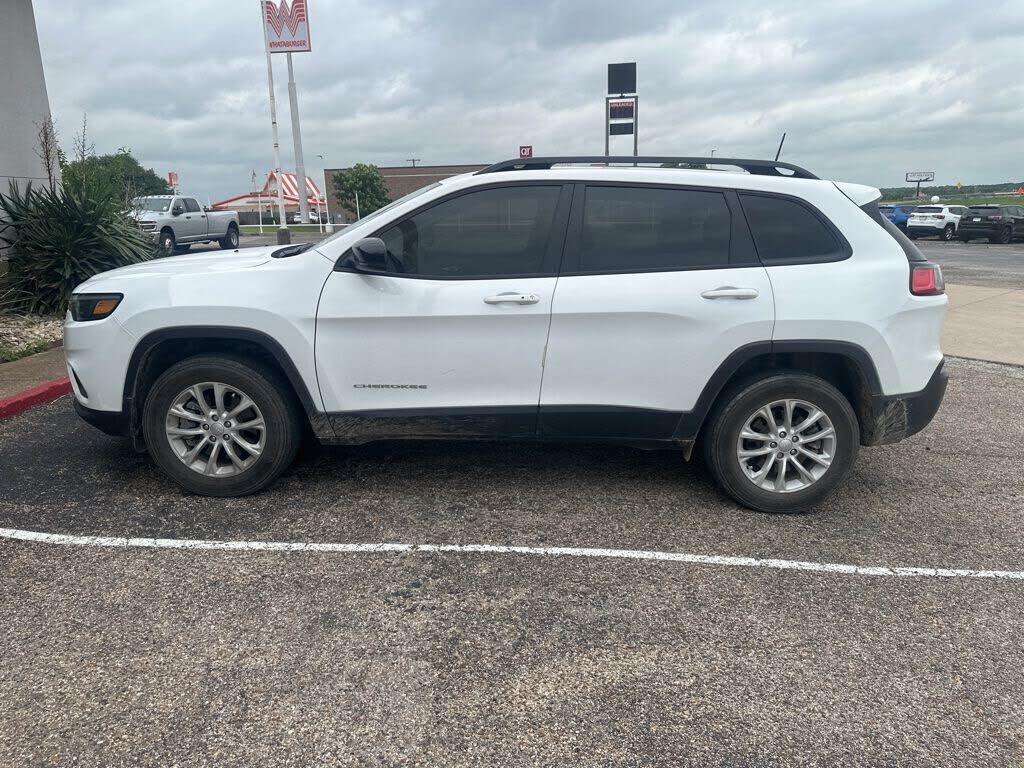 2022 JEEP Cherokee