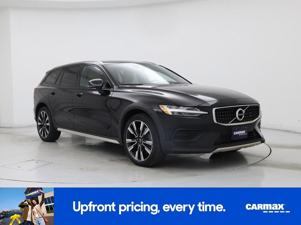 2020 VOLVO V60CC