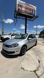2011 VOLKSWAGEN Golf
