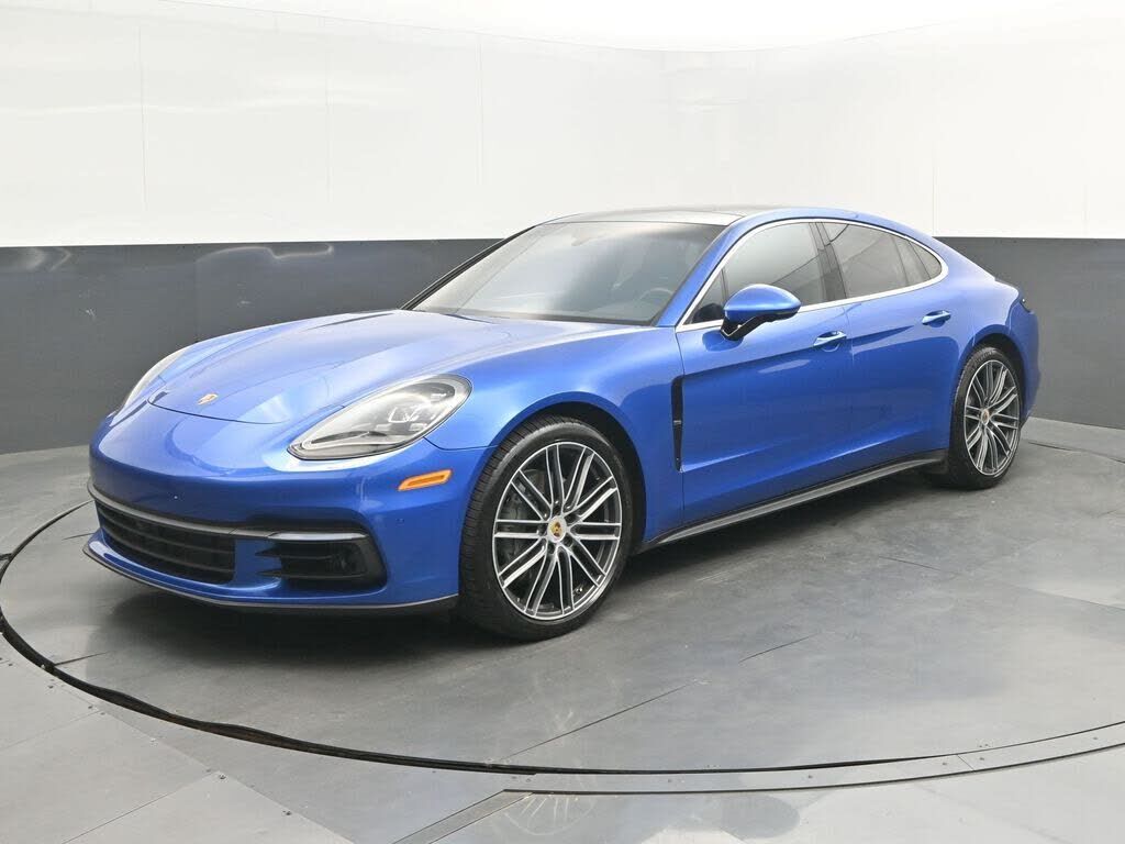 2017 PORSCHE Panamera