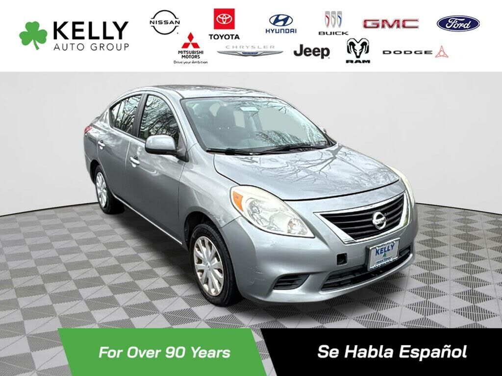 2013 NISSAN Versa
