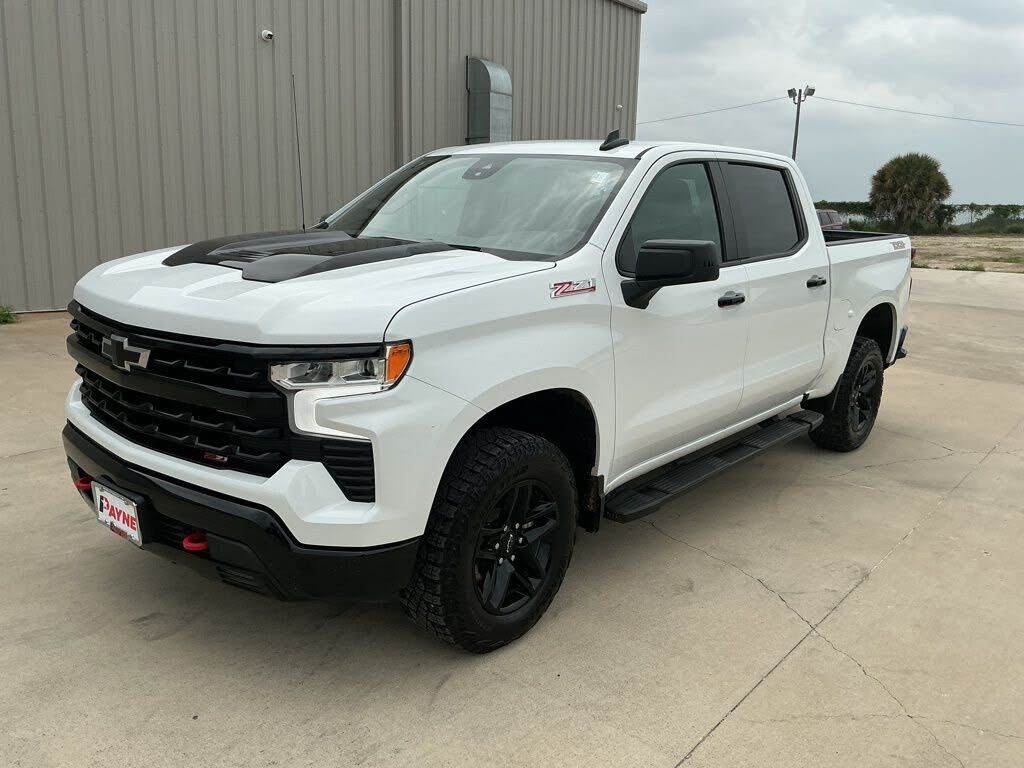 2024 CHEVROLET Silverado