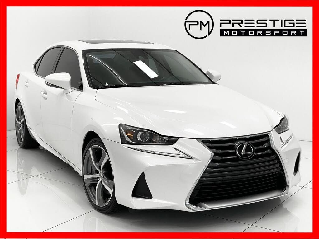2017 LEXUS IS