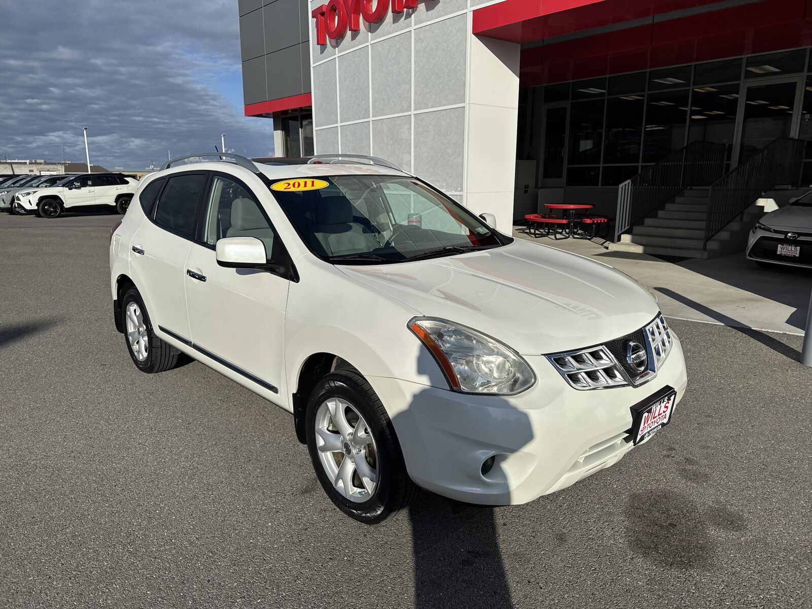 2011 NISSAN Rogue