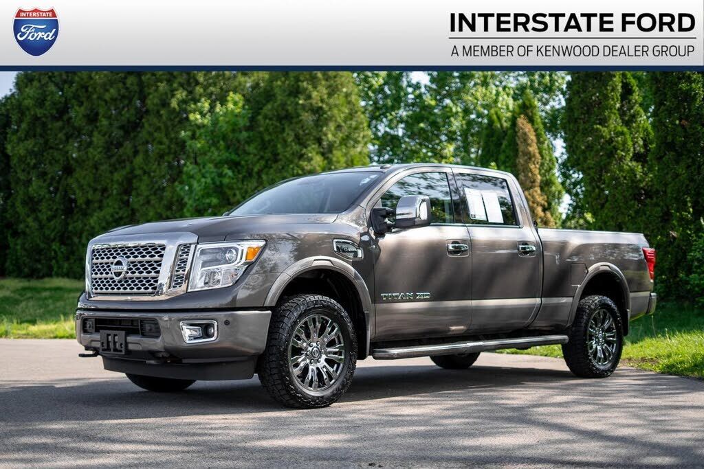 2016 NISSAN Titan