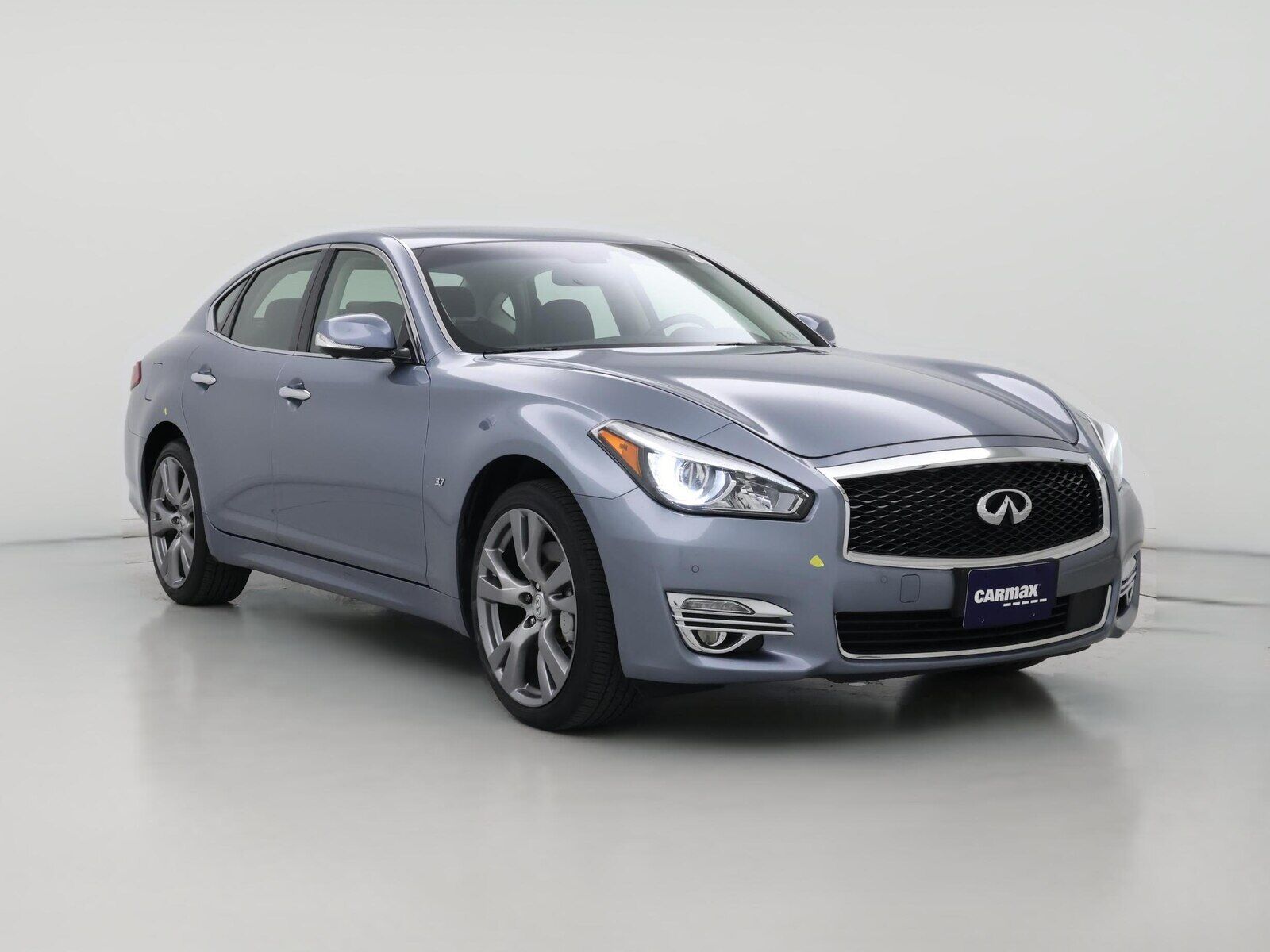 2016 INFINITI Q70