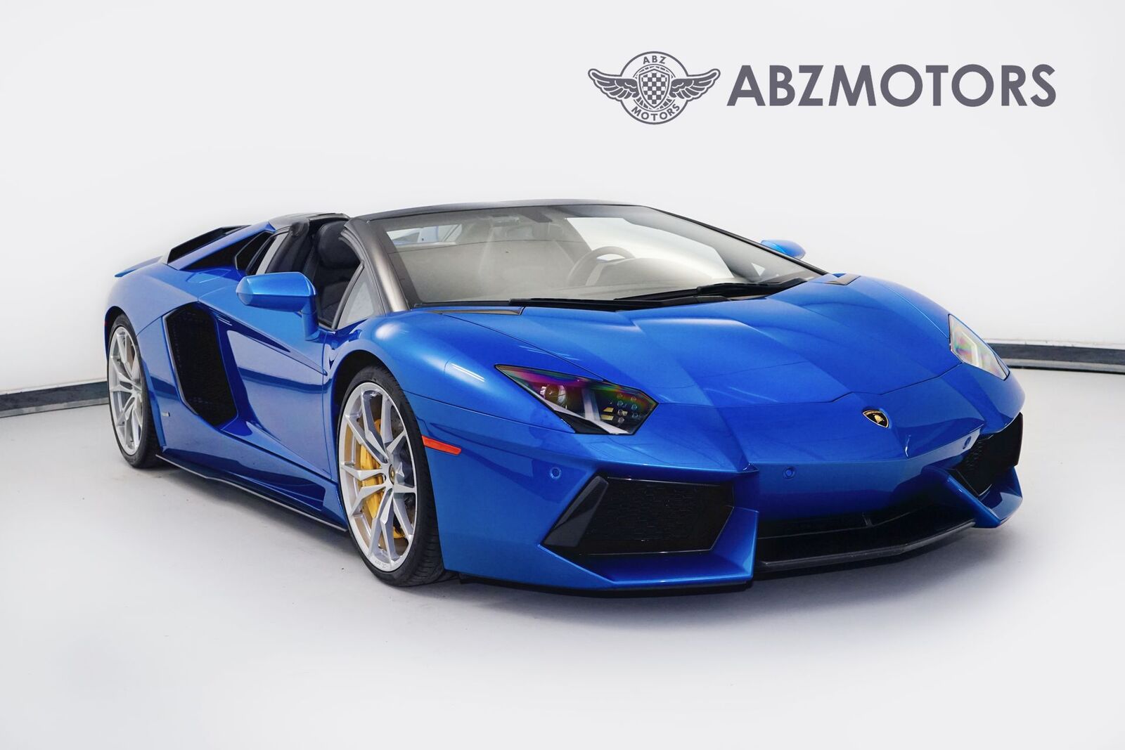 2015 LAMBORGHINI Aventador