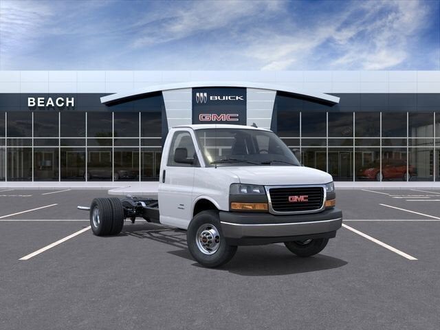 2025 GMC Savana