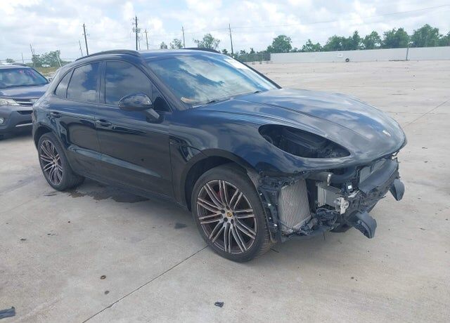 2016 PORSCHE Macan