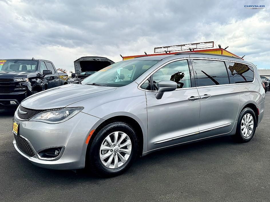 2017 CHRYSLER Pacifica