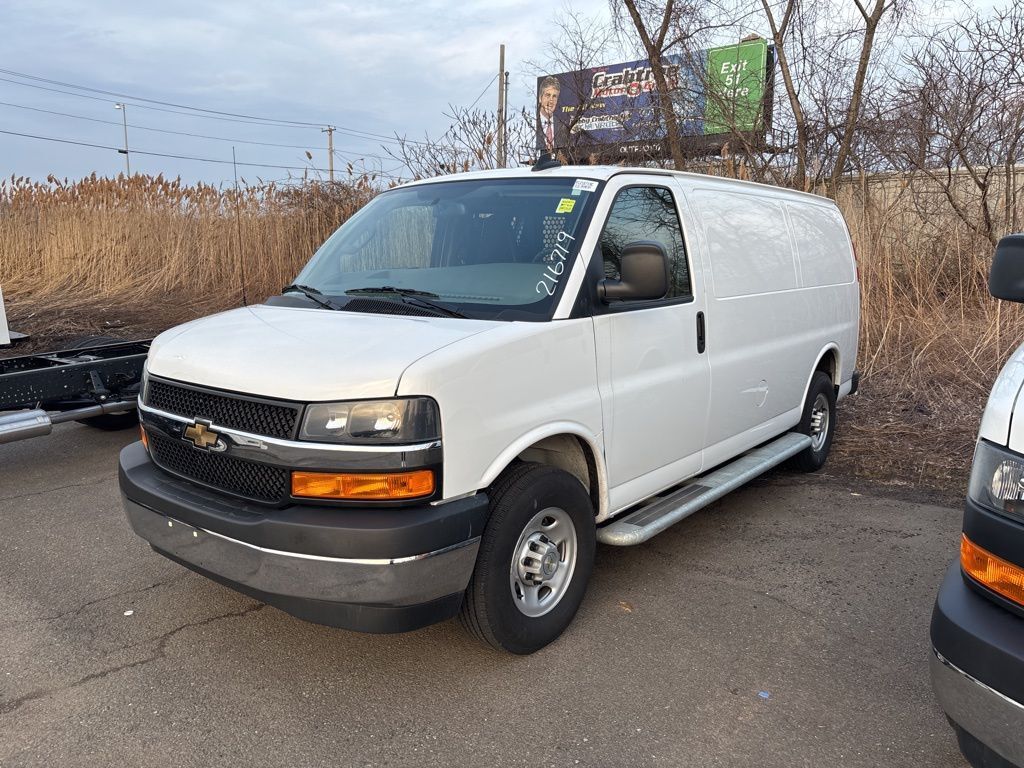 2024 CHEVROLET Express