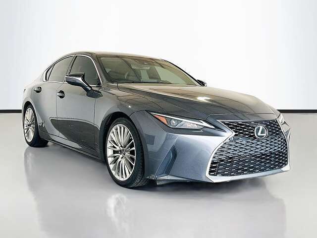 2022 LEXUS IS