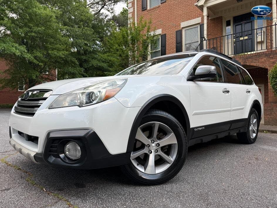 2013 SUBARU Outback
