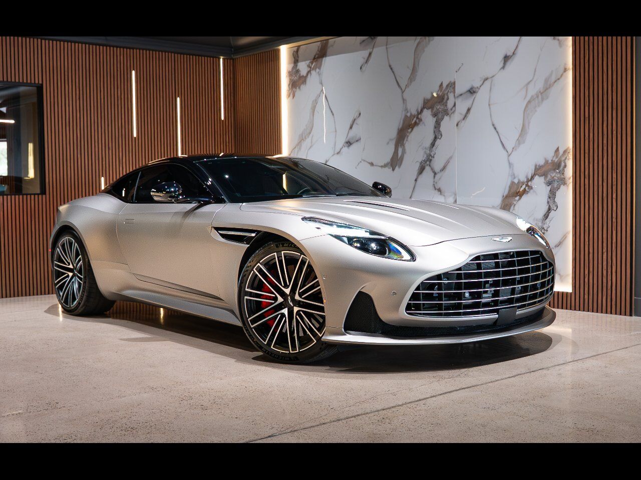 2024 ASTON MARTIN DB12