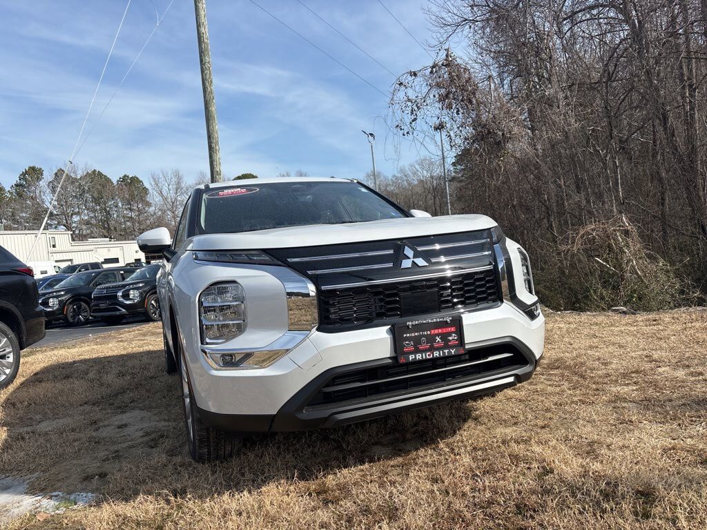2026 MITSUBISHI Outlander