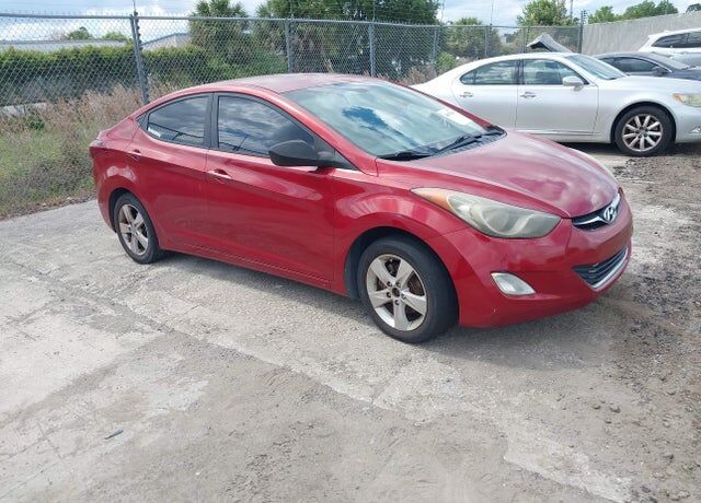 2012 HYUNDAI Elantra