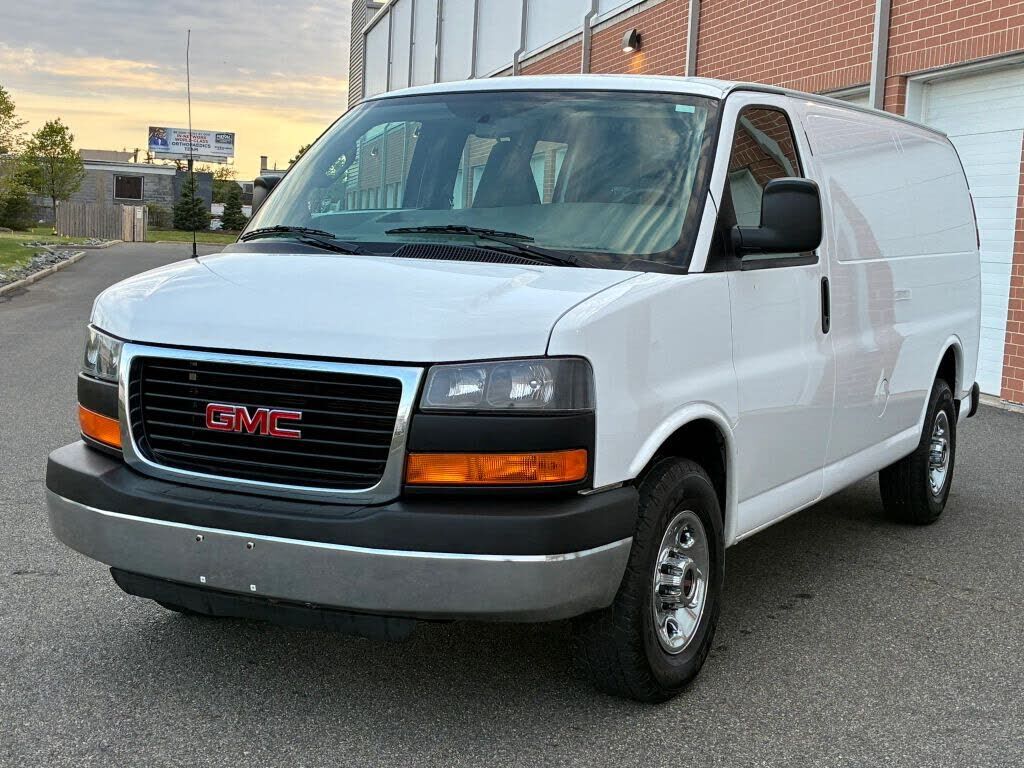 2016 GMC Savana
