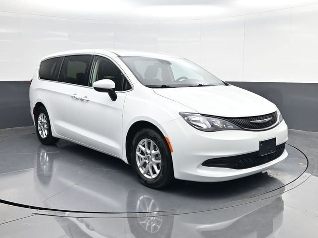 2023 CHRYSLER Voyager