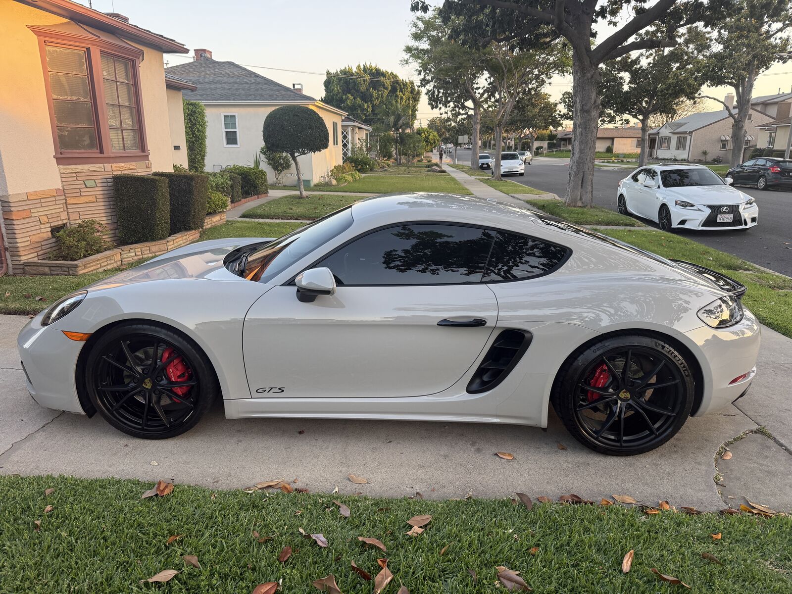 2018 PORSCHE 718
