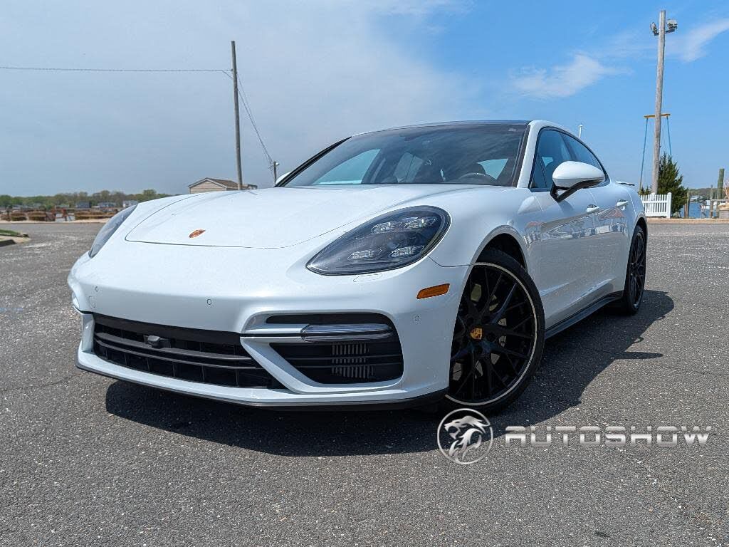 2017 PORSCHE Panamera