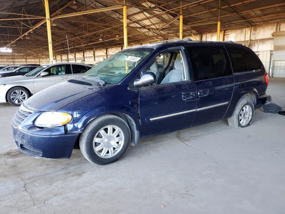 2005 CHRYSLER Town and Country