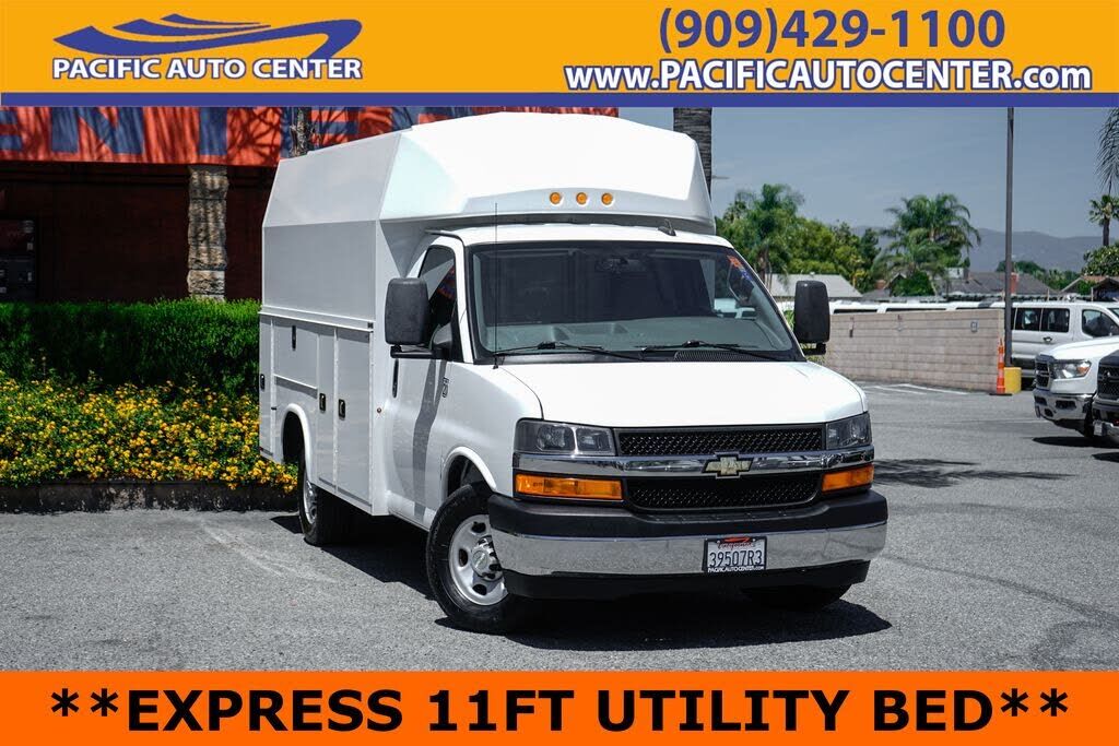 2022 CHEVROLET Express